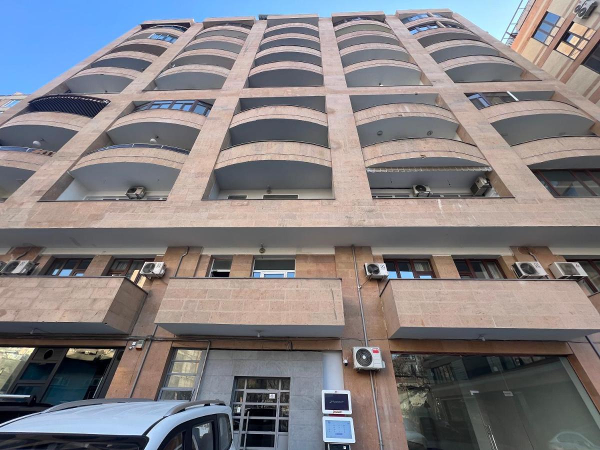 2 Bedrooms 2 Bathrooms Large And Lux Apartment Best Location Yerevan Bagian luar foto